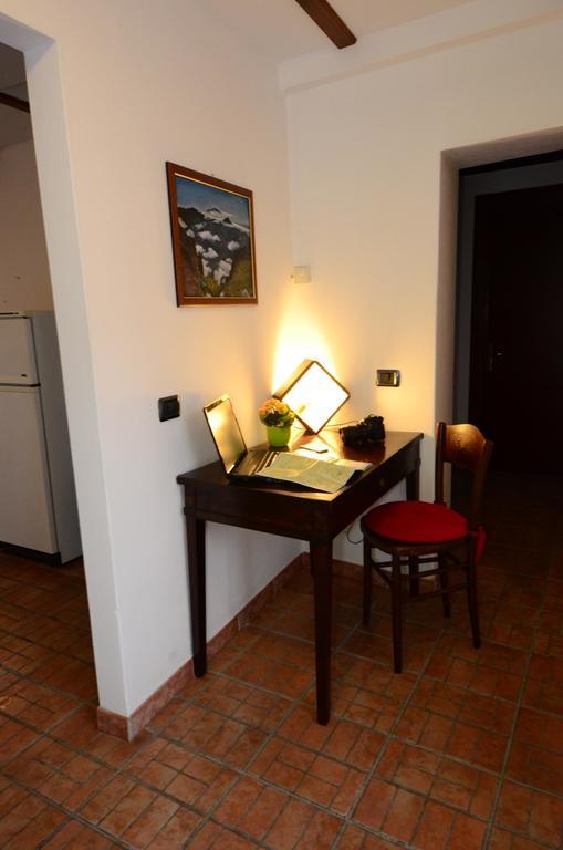 הוילה Piozzano Agriturismo Agronauta מראה חיצוני תמונה