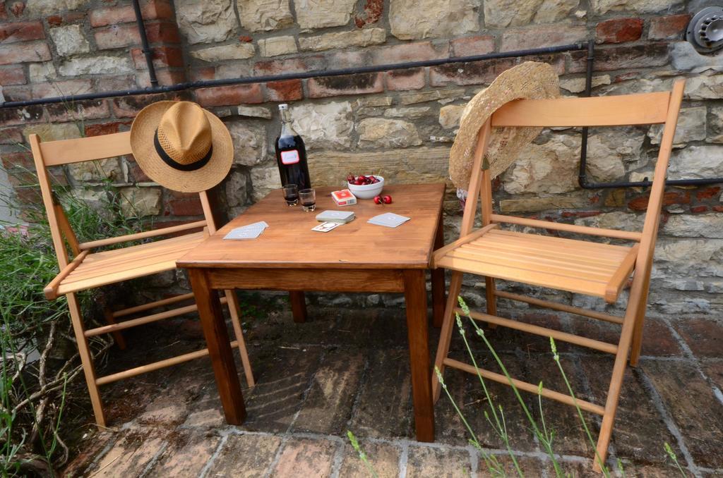 הוילה Piozzano Agriturismo Agronauta מראה חיצוני תמונה